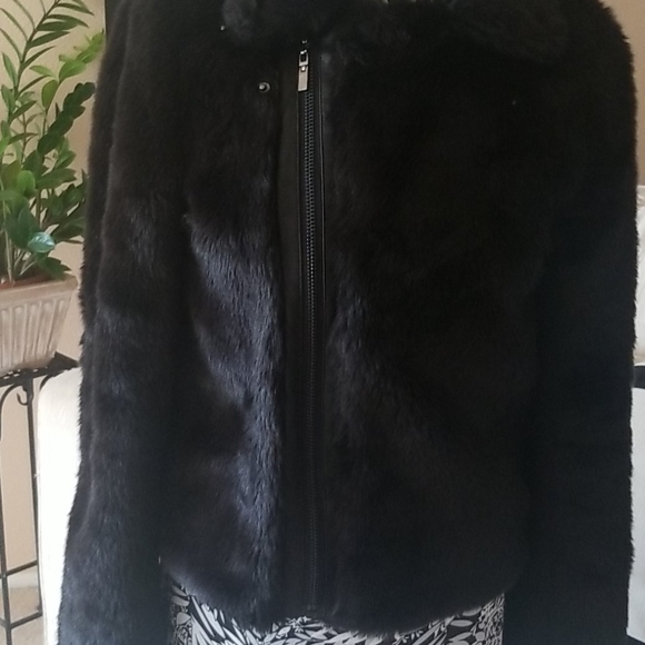 Faux Rabbit Fur Coat - Picture 3 of 8
